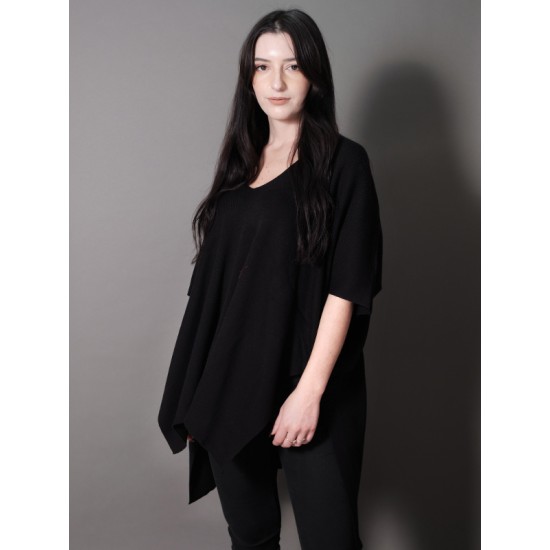 KNITTED OVERSIZE JUMPER WITH ASYMMETRICAL EDGES