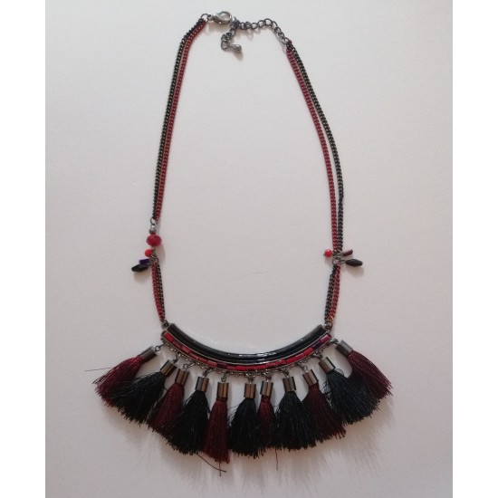 NECKLACE WITH ETHNIC ELEMENTS