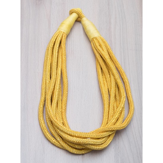 NECKLACE WITH MULTIPLE ROWS OF ROPES